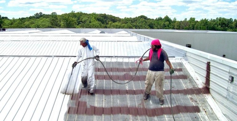 Thi công phun foam cách nhiệt nhà xưởng chuyên nghiệp, giá tốt