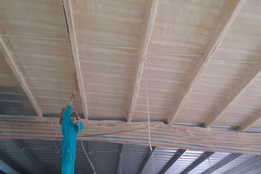 Nhiều nhà xưởng hiện nay để được ứng dụng phun foam cách âm
