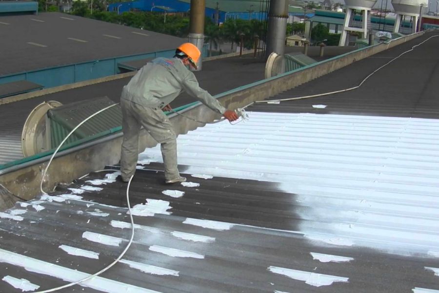 ECOFOAM là một trong những đơn vị uy tín nhất về dịch vụ phun foam chống nóng nhà xưởng Hồ Chí Minh